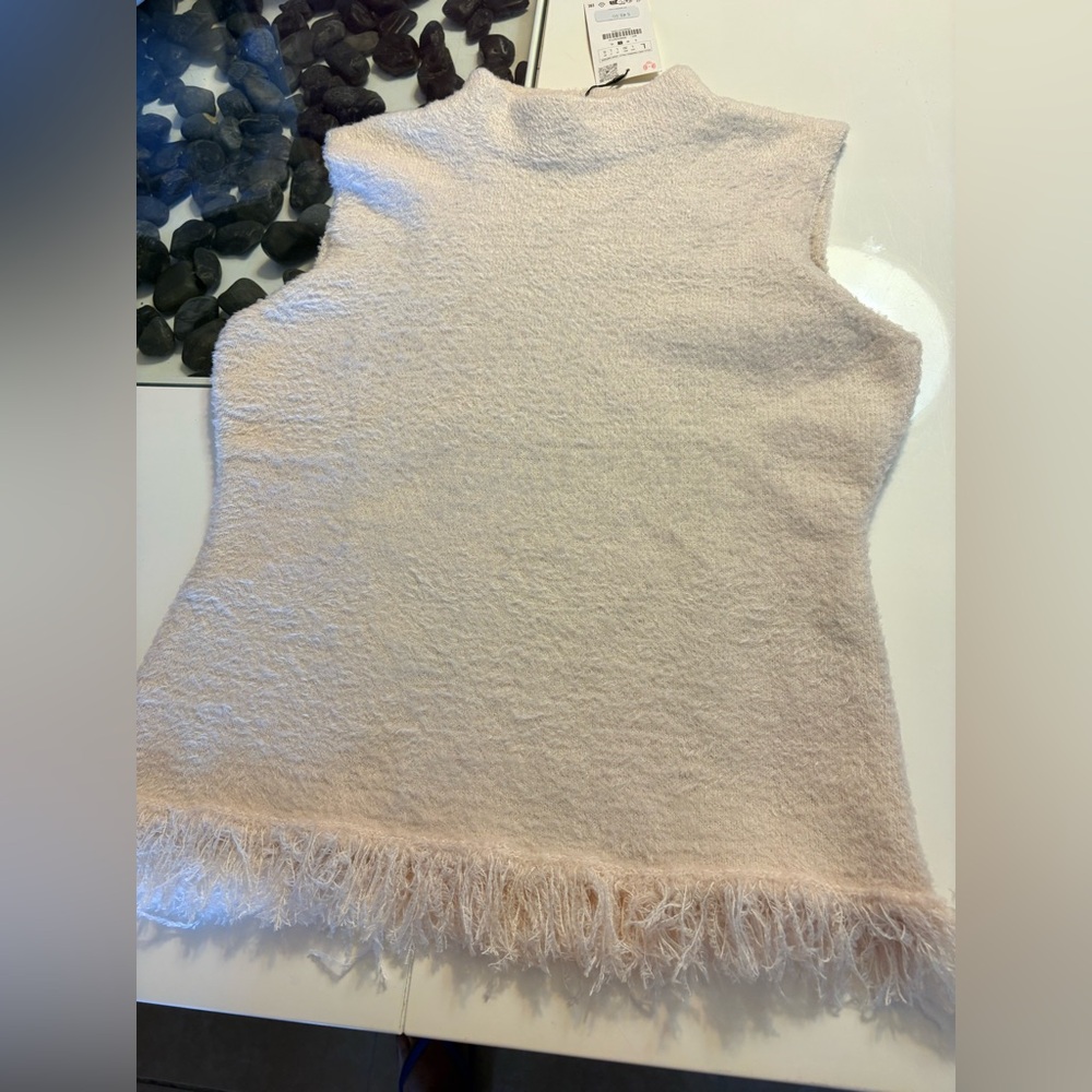 NWT- Zara Ivory Sleeveless Fringe Top - Picture 7 of 10